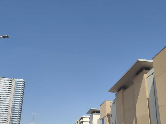Starbucks, Al Majaz