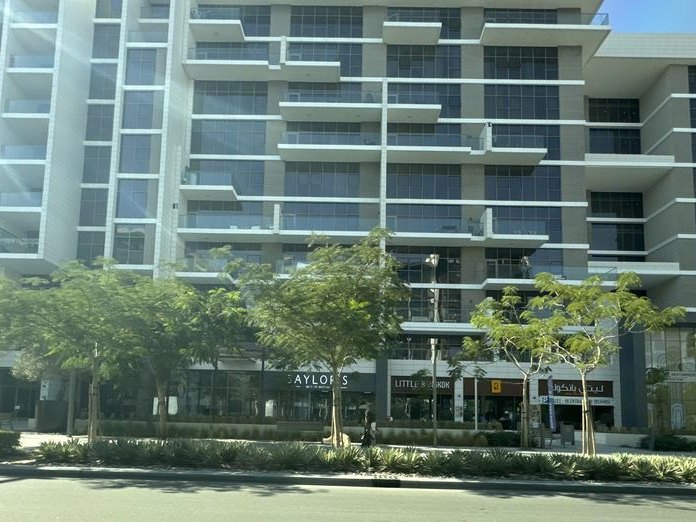 Little Bangkok, Sidra 3