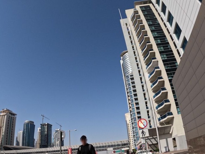 Urban Male Lounge, Jumeirah Lakes Towers