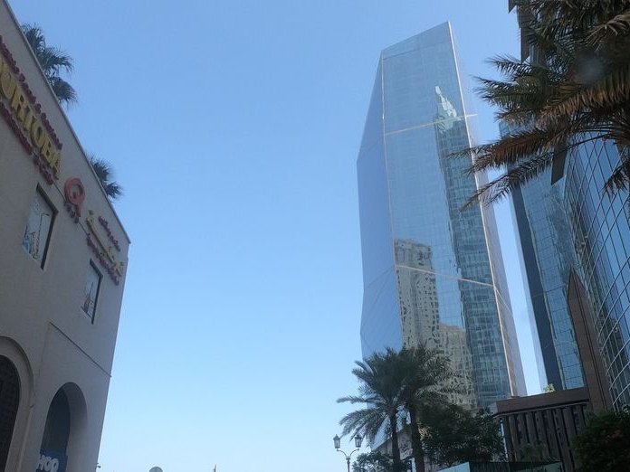 Shazoma Shawarma and More, Dubai Marina