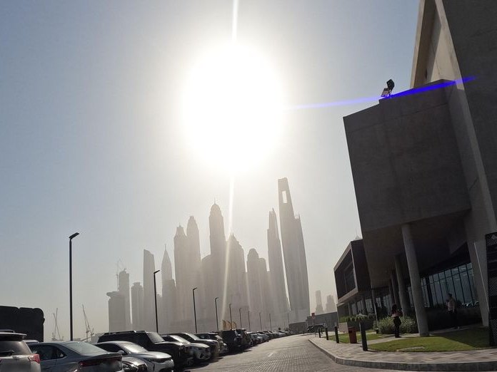 Equalize Cafe, Emaar Beachfront