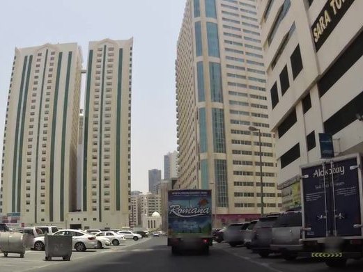 دار التهاني للملابس والاكسسوارات النسائية.          Dar Altahani, Al Khan