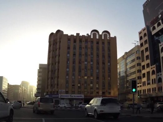 Mall of Emirati, Riggat Al Buteen