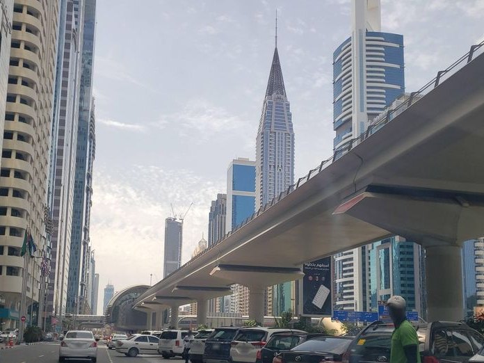 Honey Sweet Mangoes - Dubai, Sheikh Zayed Road