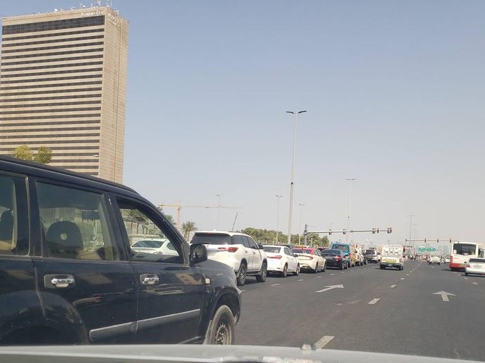 Al dinar al thahabi auto accessories, Ayal Nasir