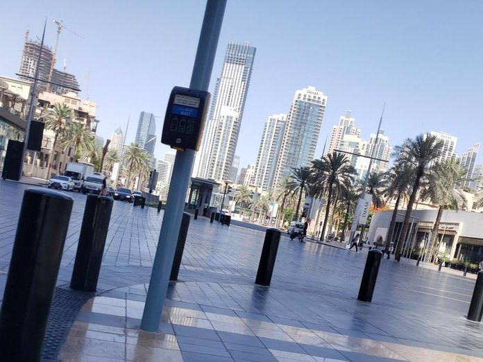 Nazasaussi, Downtown Dubai