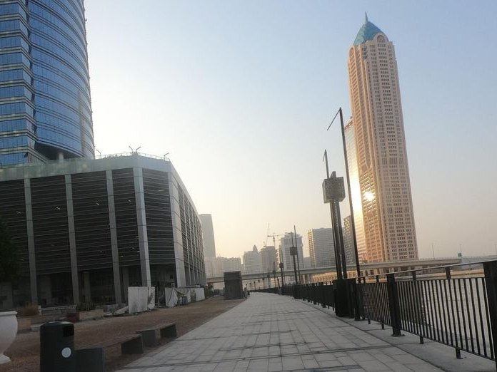 Lunch Time, Business Bay