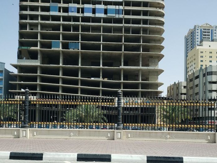Hamza khayat salon, Al Majaz
