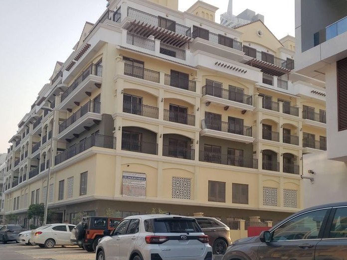 Red Cherry Ladies Saloon, Jumeirah Village Circle