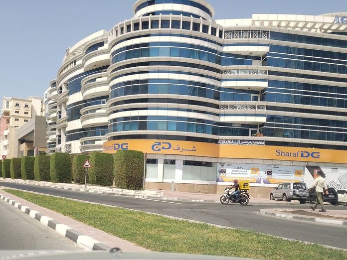 Pretty Brit Ladies Salon, Al Raffa