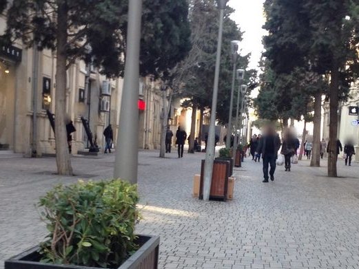 Bubbles, İçərişəhər & Fountains Square