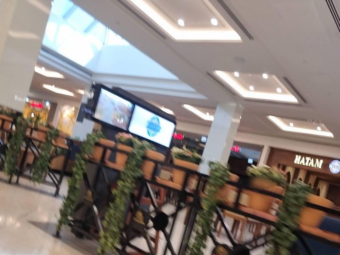 Stradivarius, Port Saeed