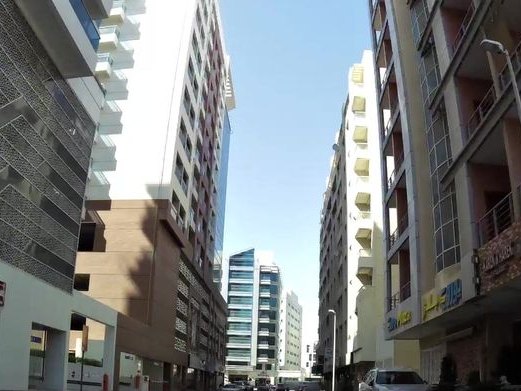 Seven Spikes, Al Barsha 1