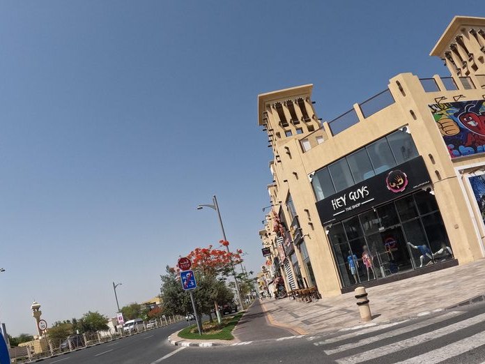 Doner Deli, Umm Suqeim