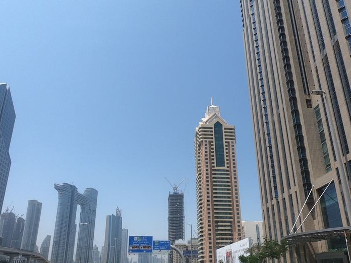 ZatarWZeit, Sheikh Zayed Road