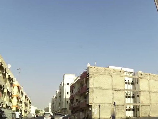 Hot Burger, Karama