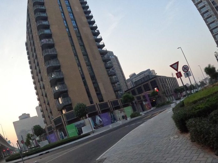 Afghani International, Al Corniche