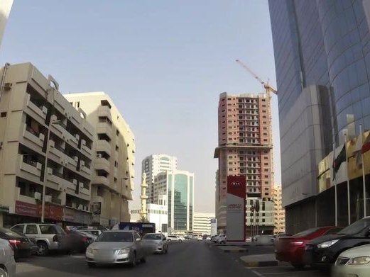 Eat Max, Al Majaz