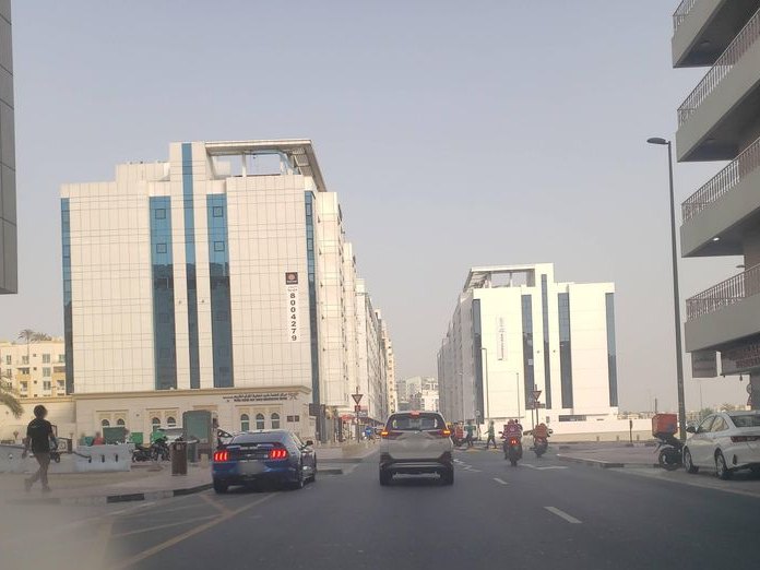 Glitz, Al Barsha 1