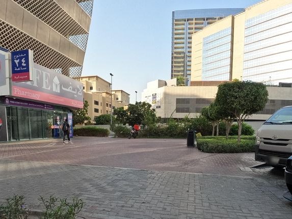 Lolla Beauty Centre, Dubai Media City 2
