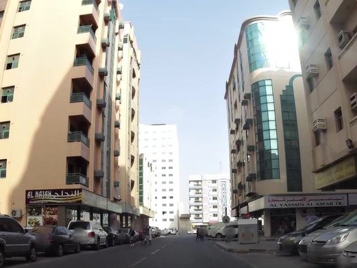 Thahab Al Asfar Ladies Salon, Al Qasimia