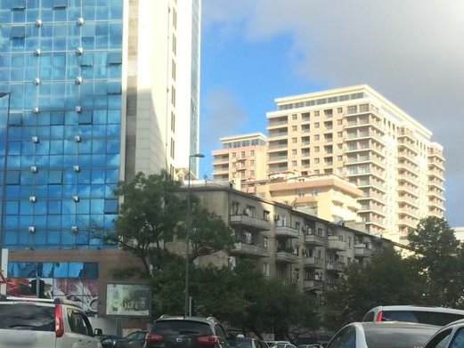 lanel salonu, Yasamal