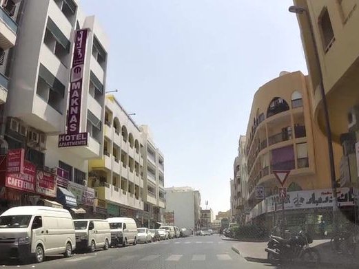 Maknas Hotel, Naif