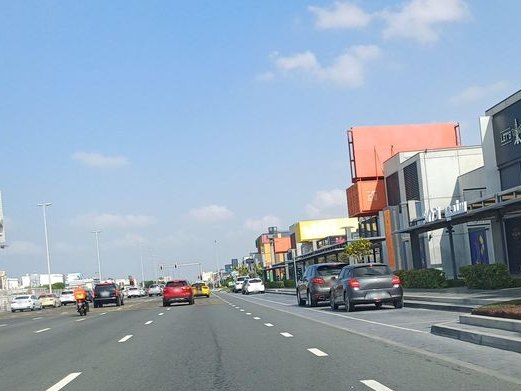 Sindi, Jumeirah 2