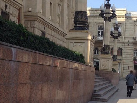 Jasmin, İçərişəhər & Fountains Square