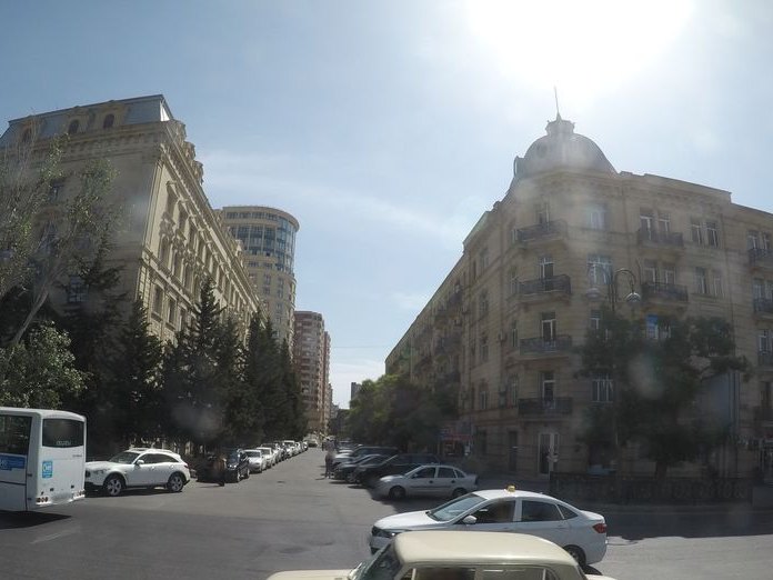 Alexandra, Yasamal